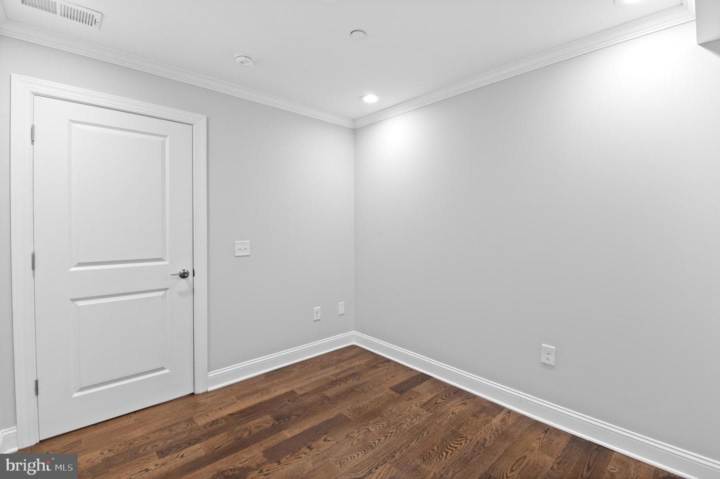 988 N Marshall Street #2r photo 24