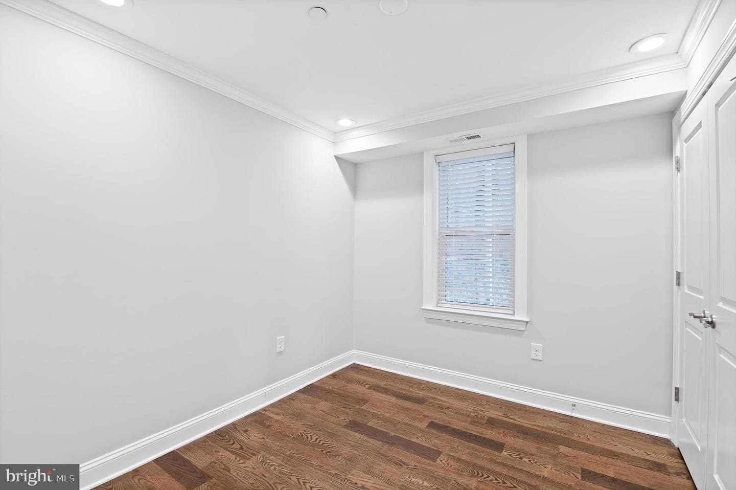 988 N Marshall Street #2r photo 26