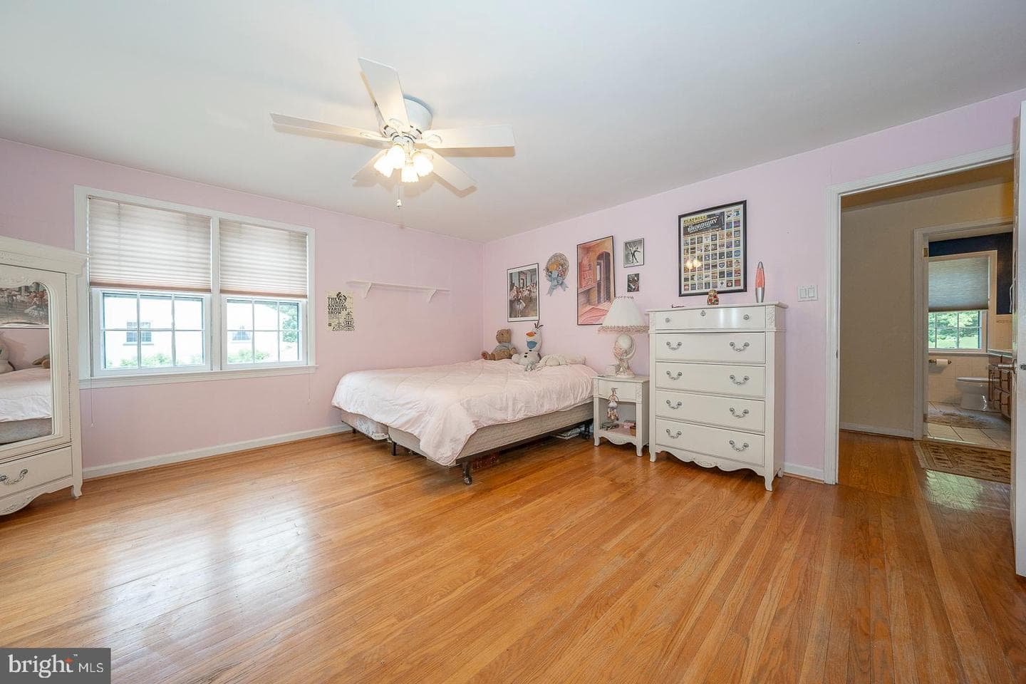 539 W Moreland Avenue photo 17