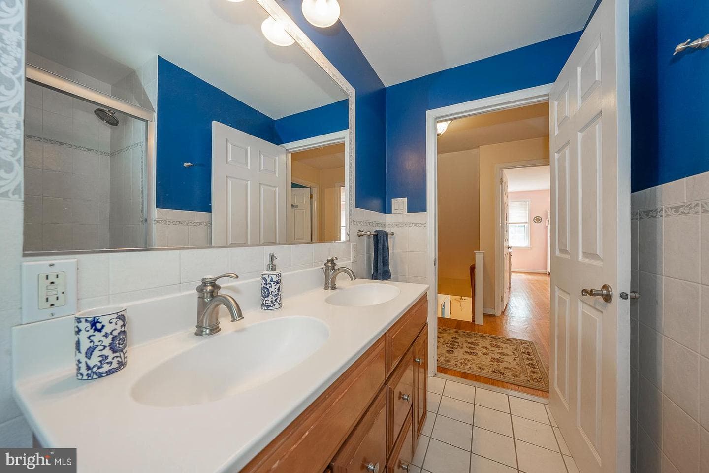 539 W Moreland Avenue photo 18