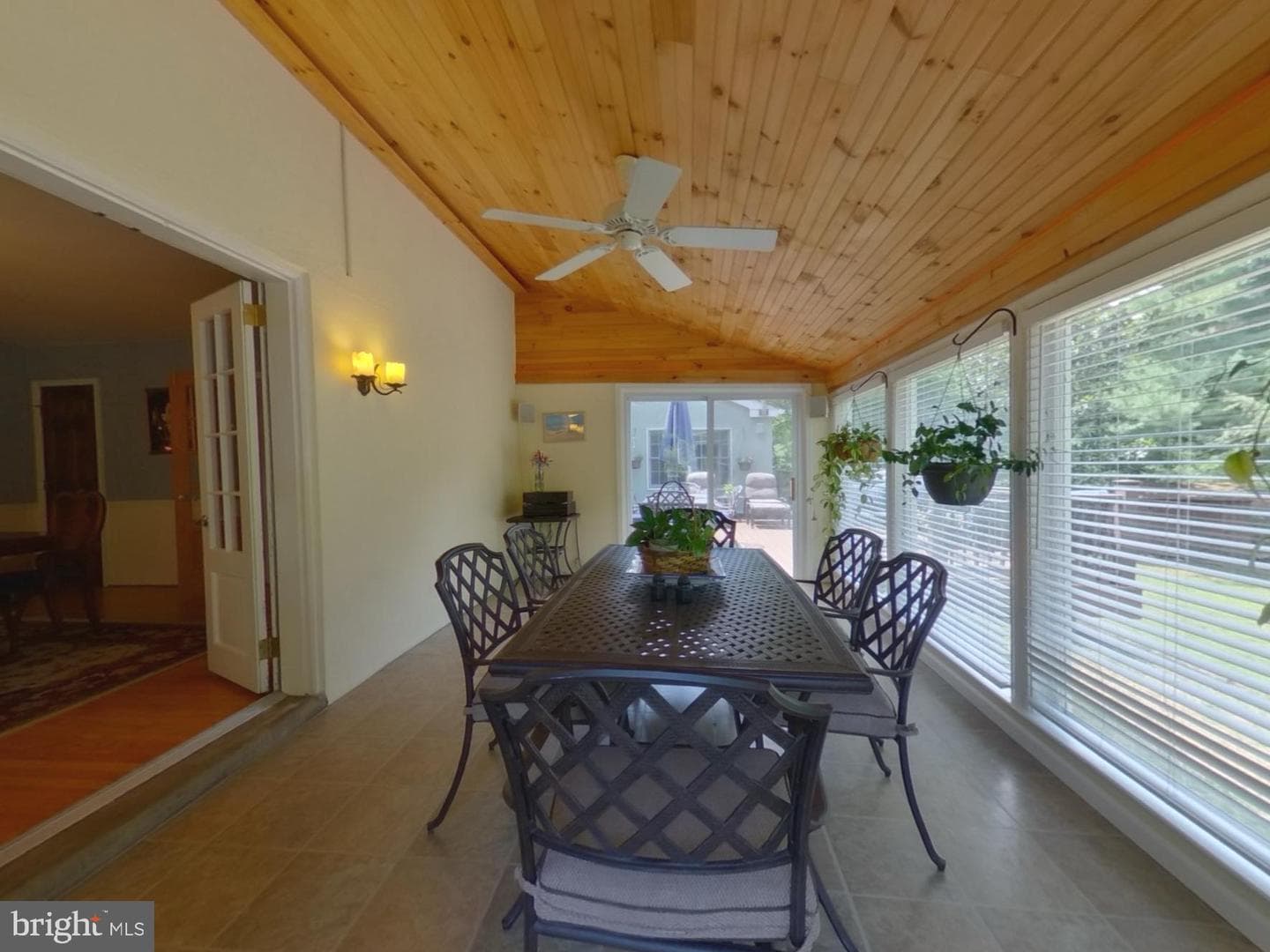539 W Moreland Avenue photo 23