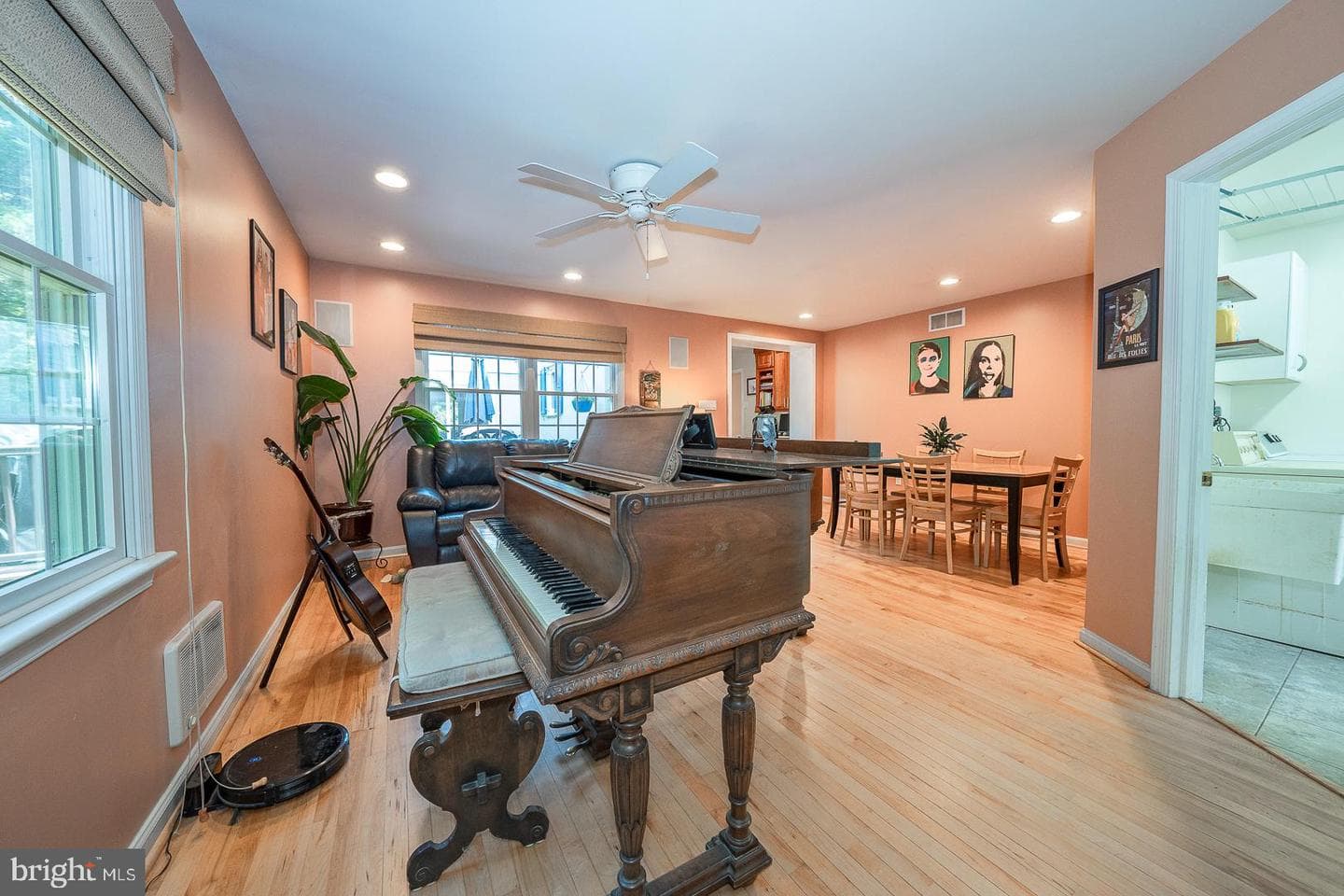 539 W Moreland Avenue photo 8