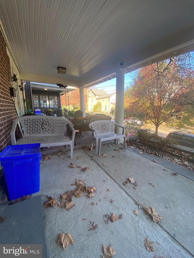 6132 McCallum Street photo 6