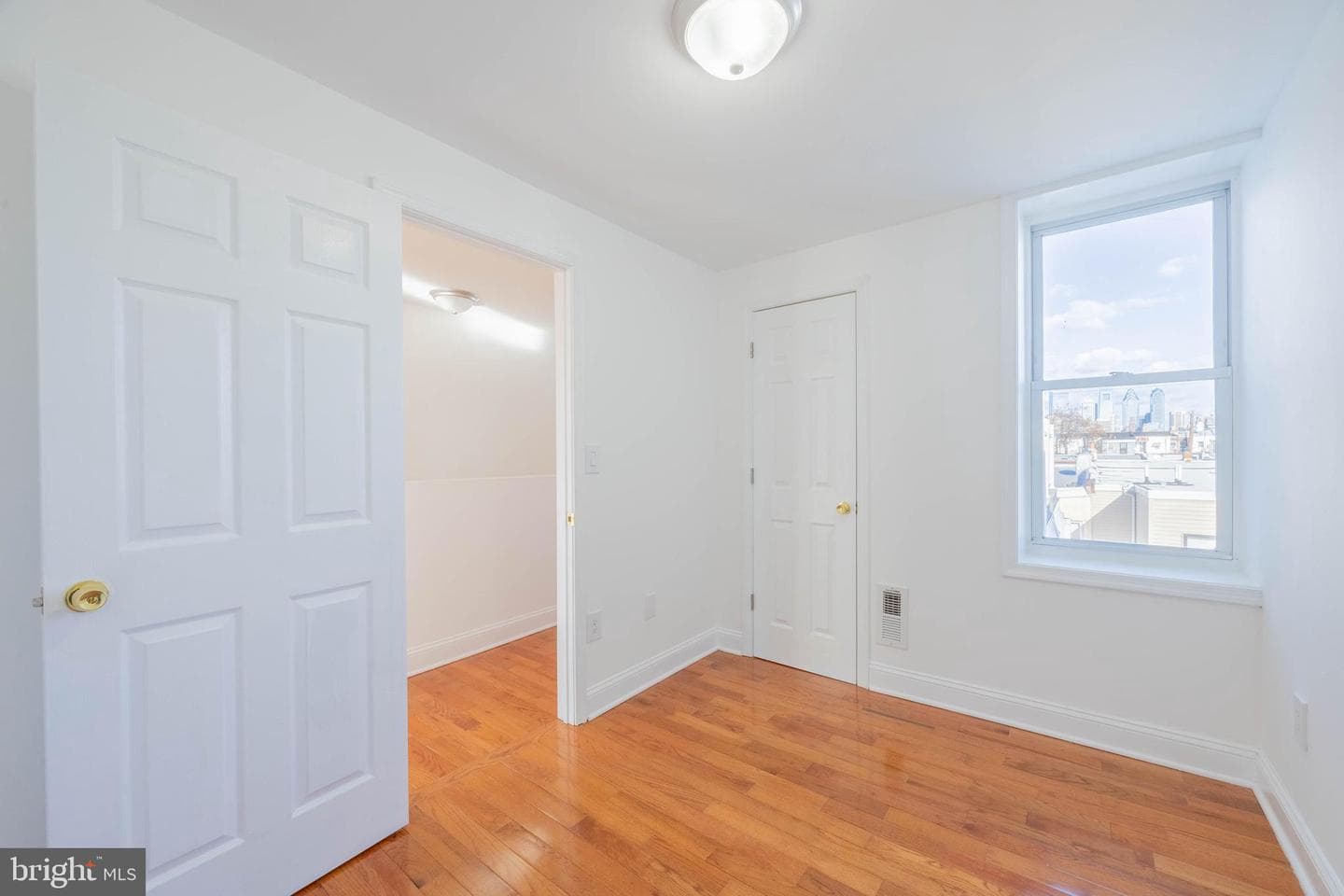 1737 Mifflin Street photo 7