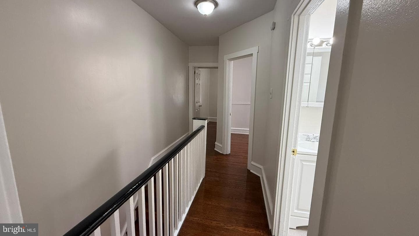 938 Anchor Street photo 10