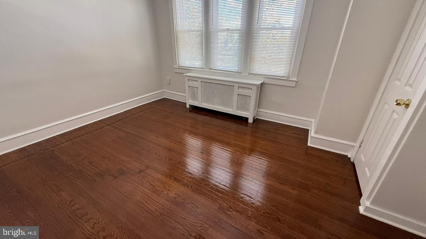 938 Anchor Street photo 11