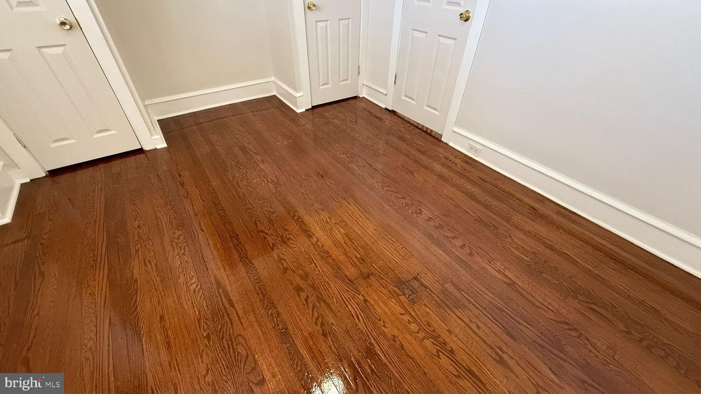 938 Anchor Street photo 14
