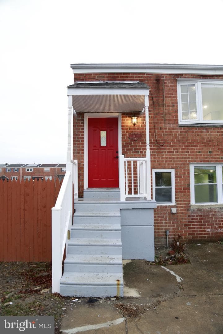 7412 Sandpiper Place photo 2