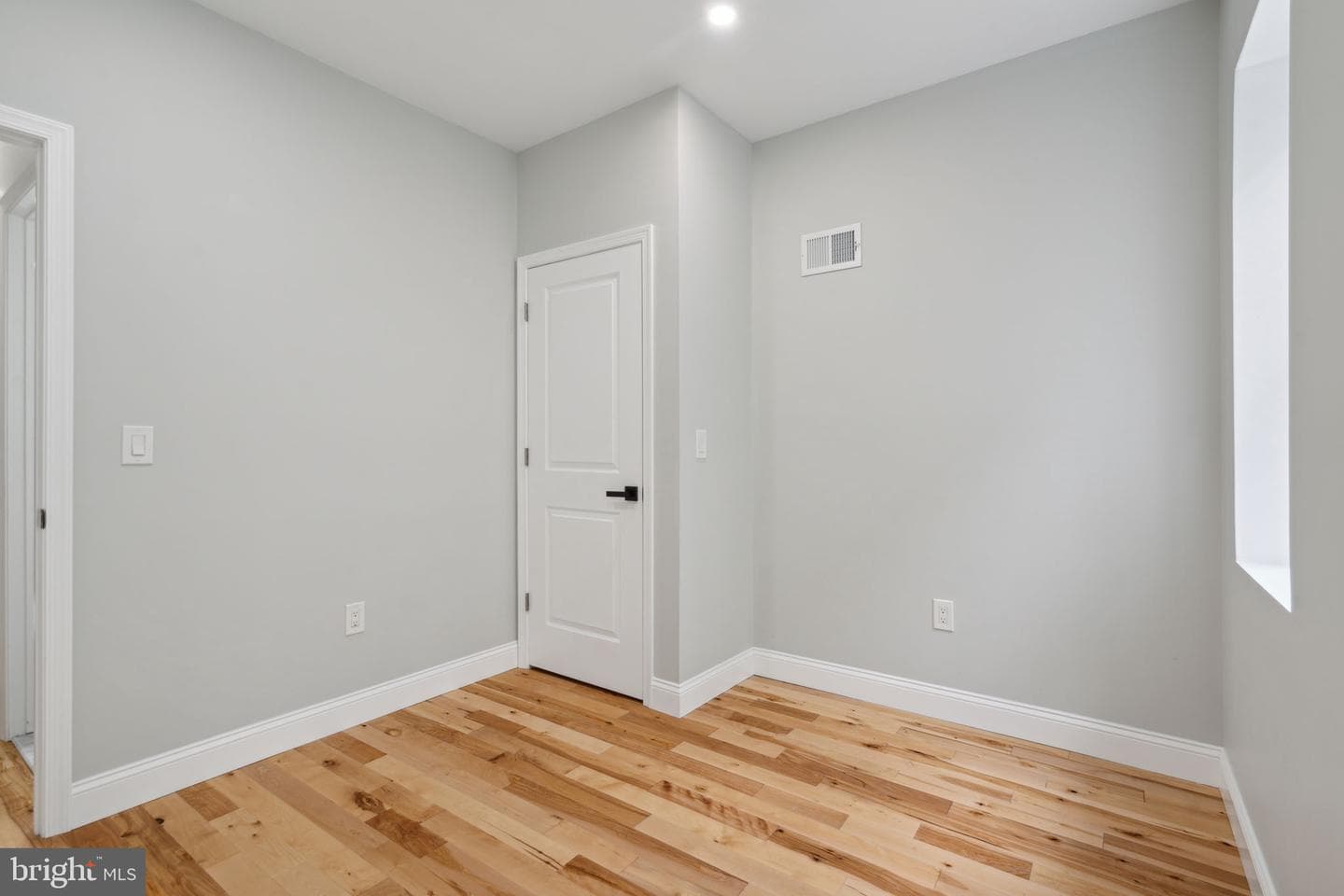 3013 Wharton Street photo 32