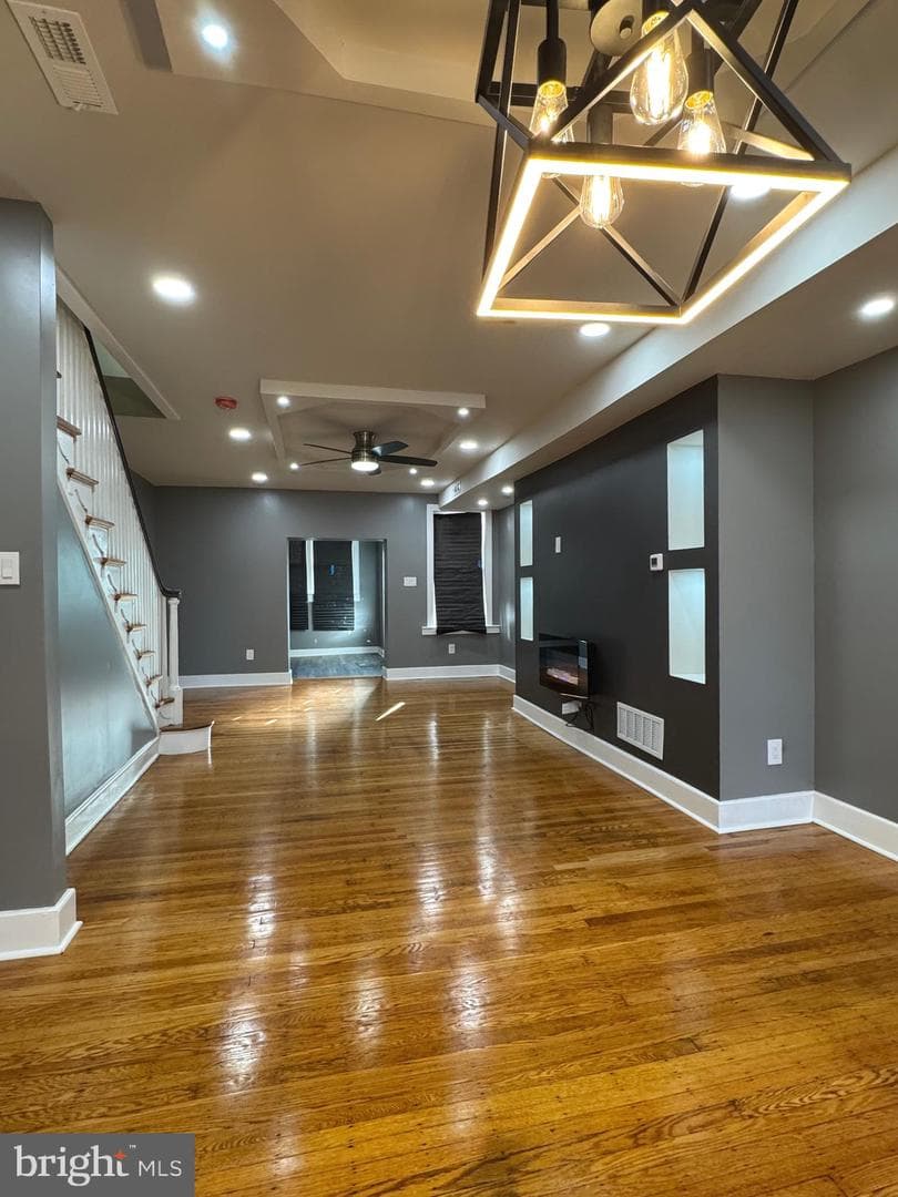 1607 Widener Place photo 8