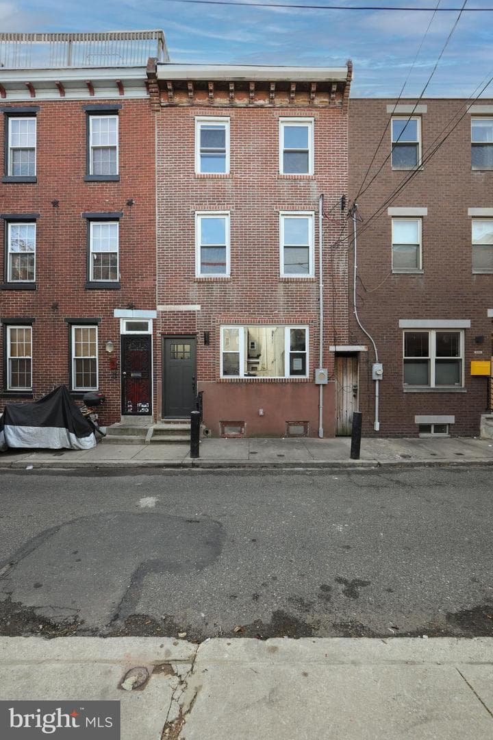 832 League Street photo 27