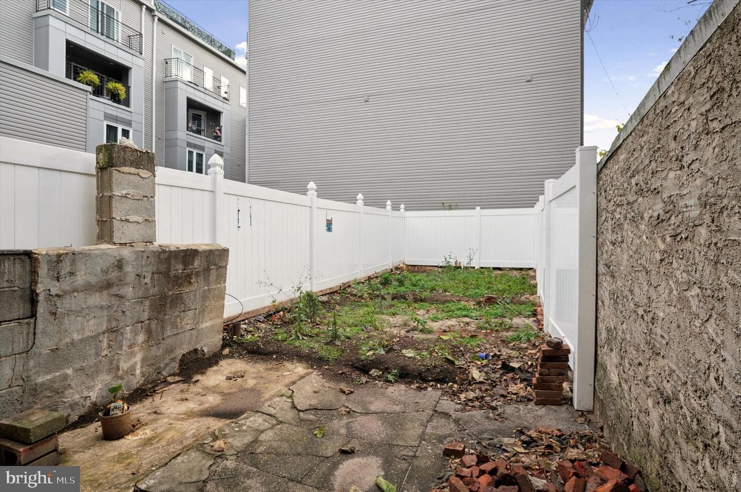 1215 N Taney Street photo 8