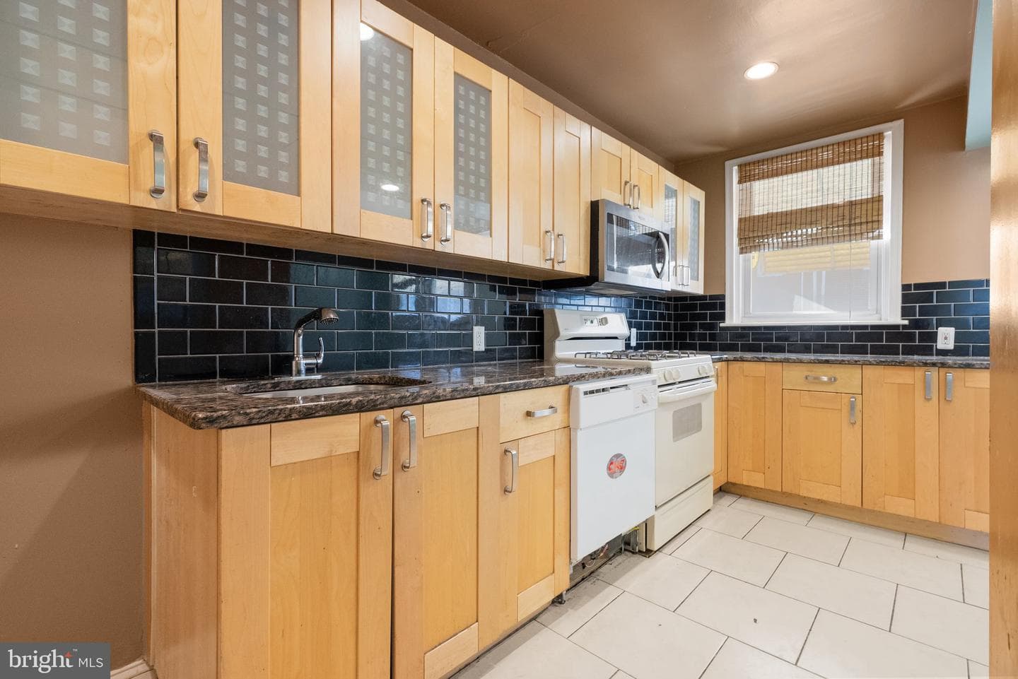 3332 Lansing Street photo 13