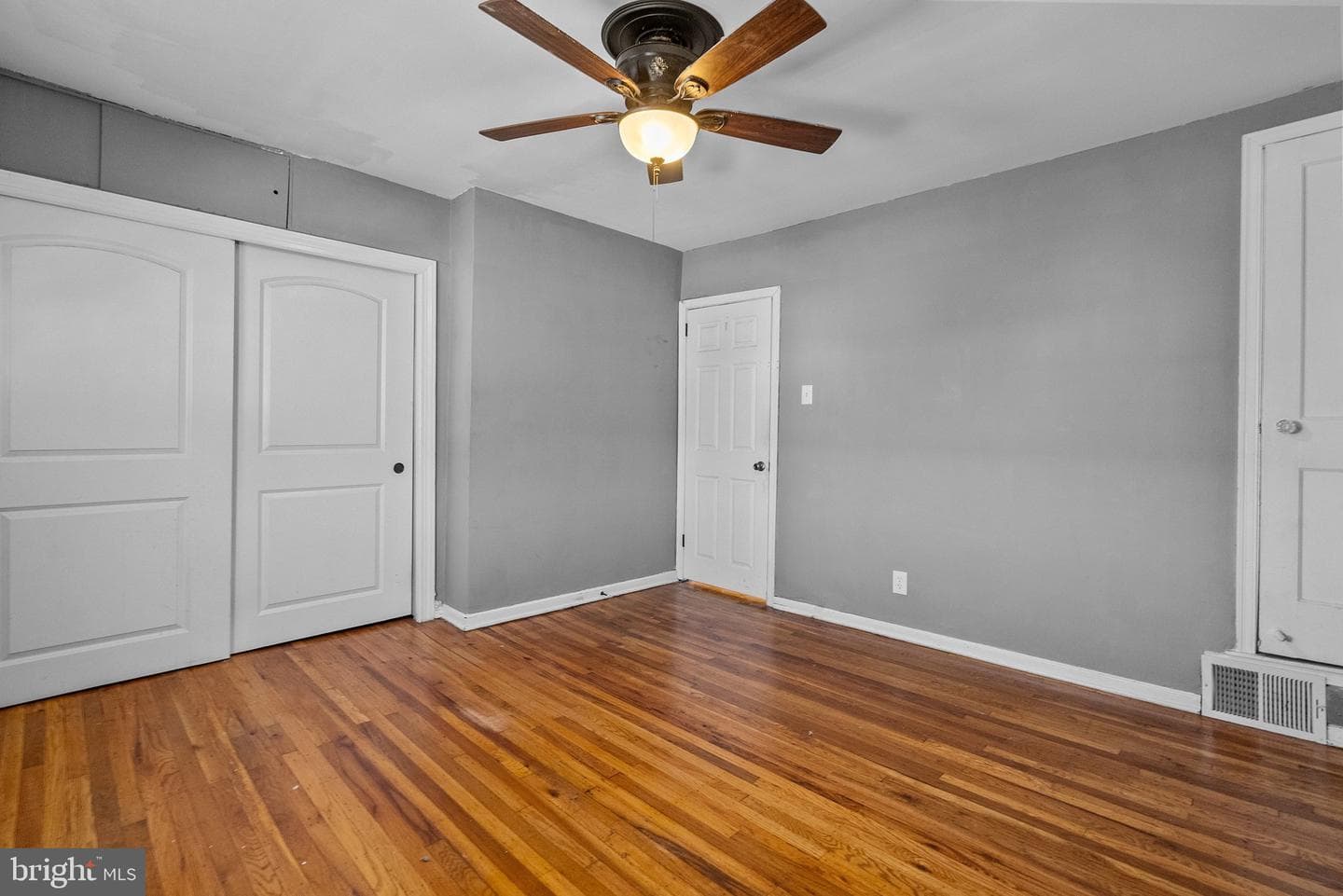 3332 Lansing Street photo 18