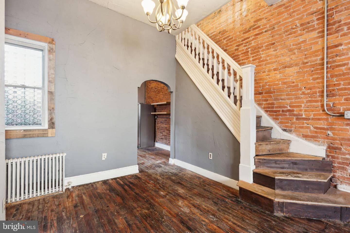 1810 Sigel Street photo 4