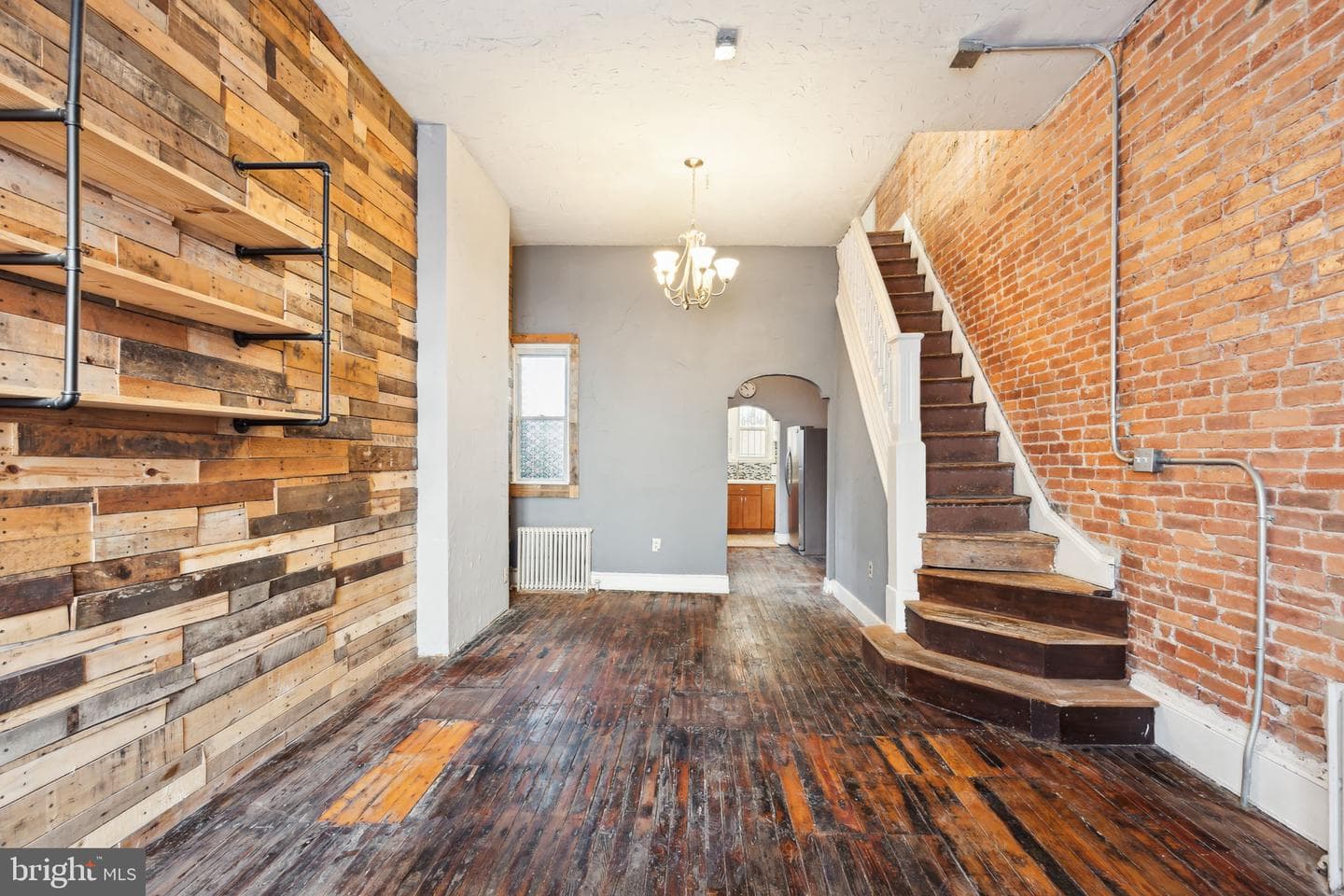 1810 Sigel Street photo 5