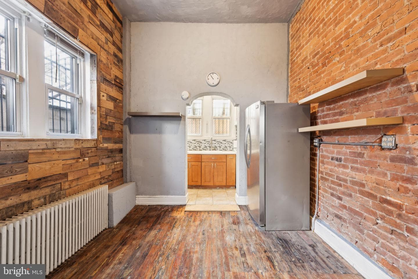 1810 Sigel Street photo 8