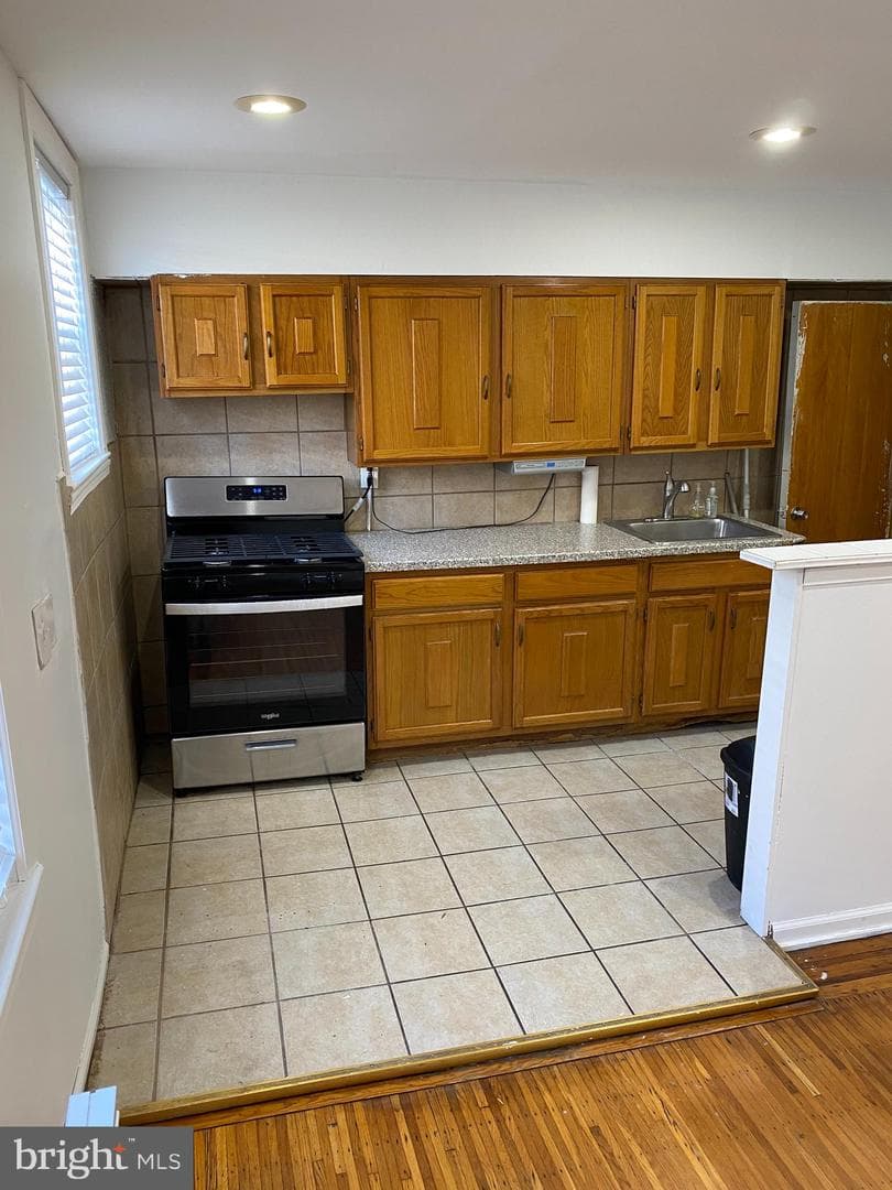 2437 S Milan Street photo 6
