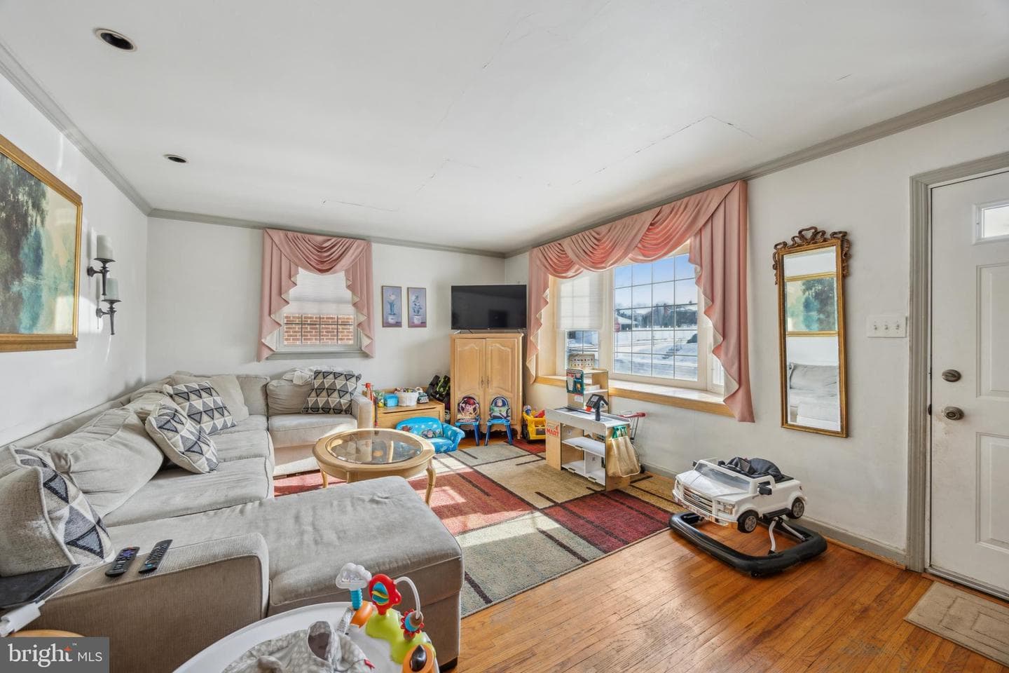 7612 Brous Avenue photo 2