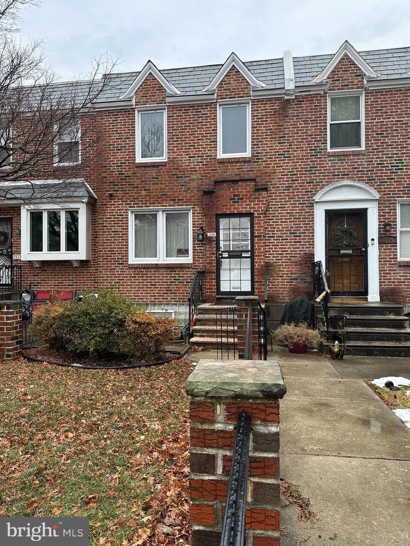 1116 E Phil Ellena Street photo 3