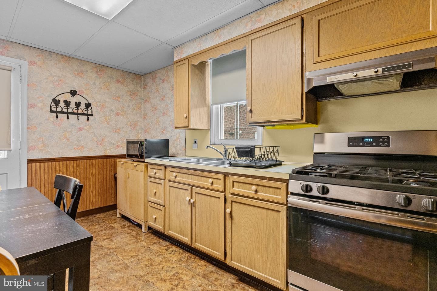 1118 Wellington Street photo 11