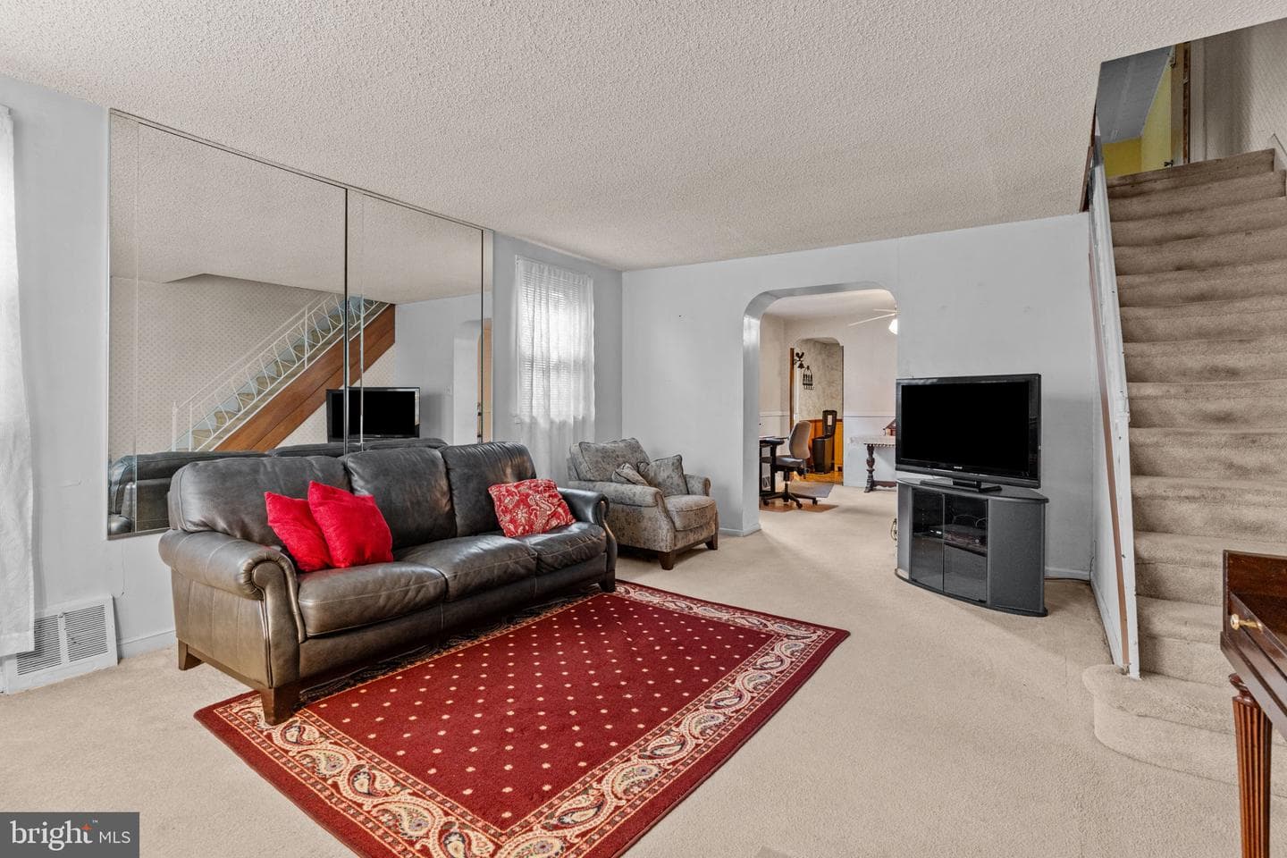 1118 Wellington Street photo 4