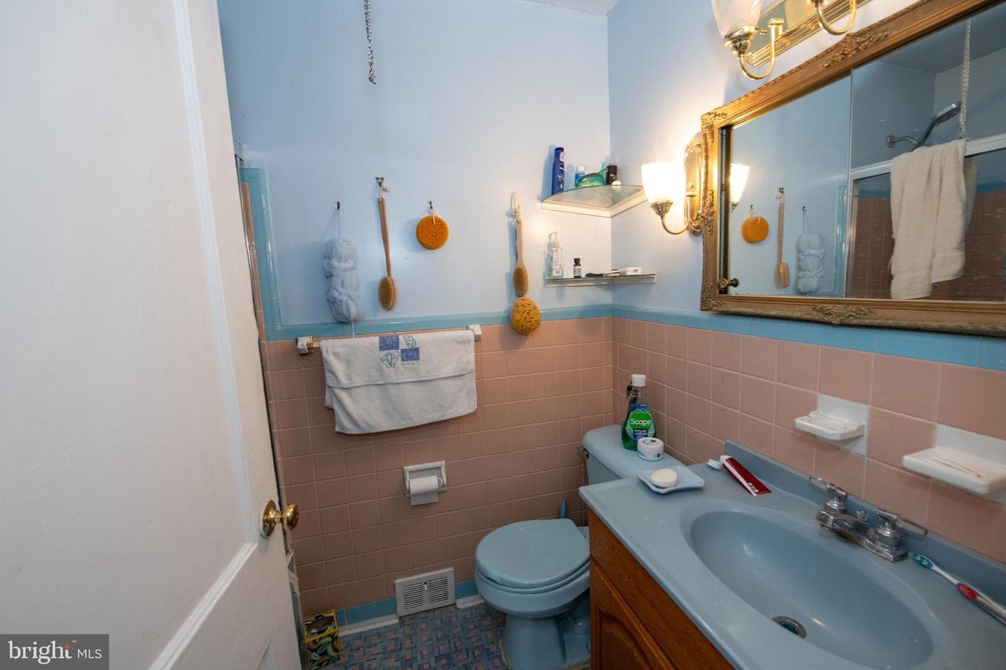 2820 Rawle Street photo 14