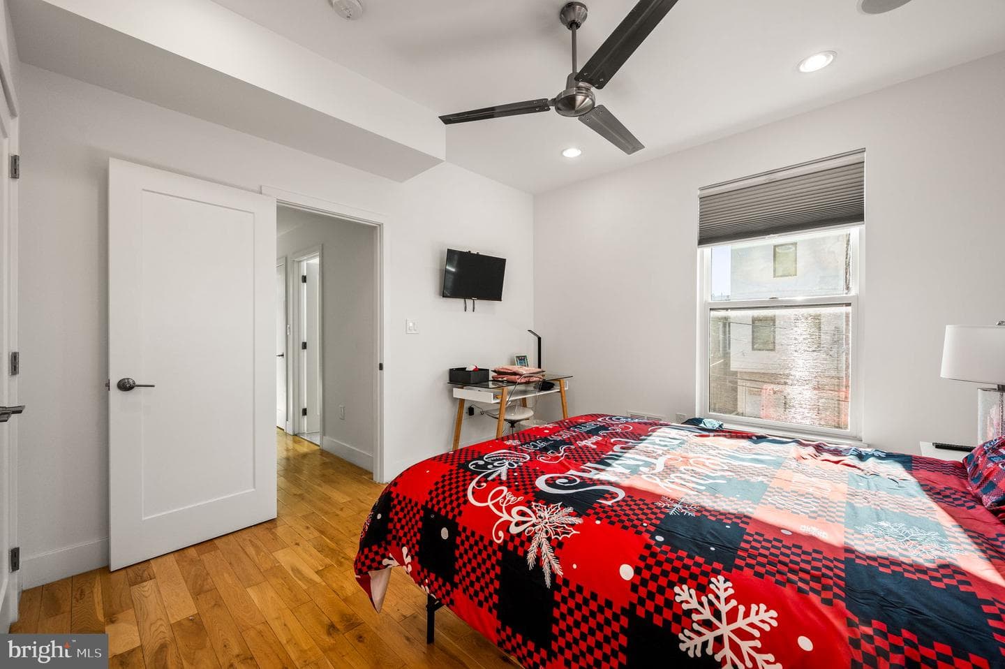 1222 N Hollywood Street photo 14