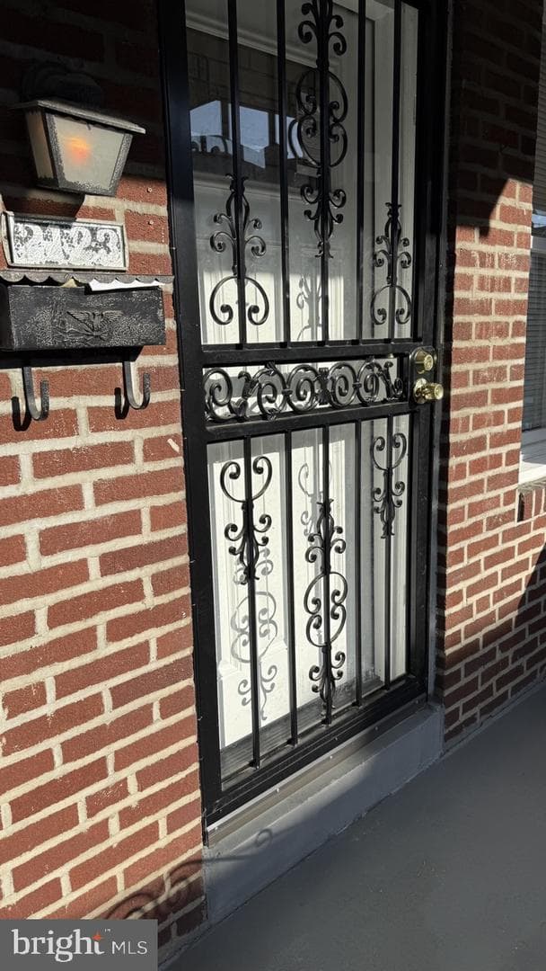 2123 Carver Street photo 1