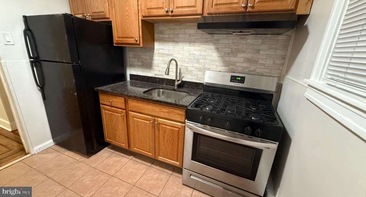 2123 Carver Street photo 4