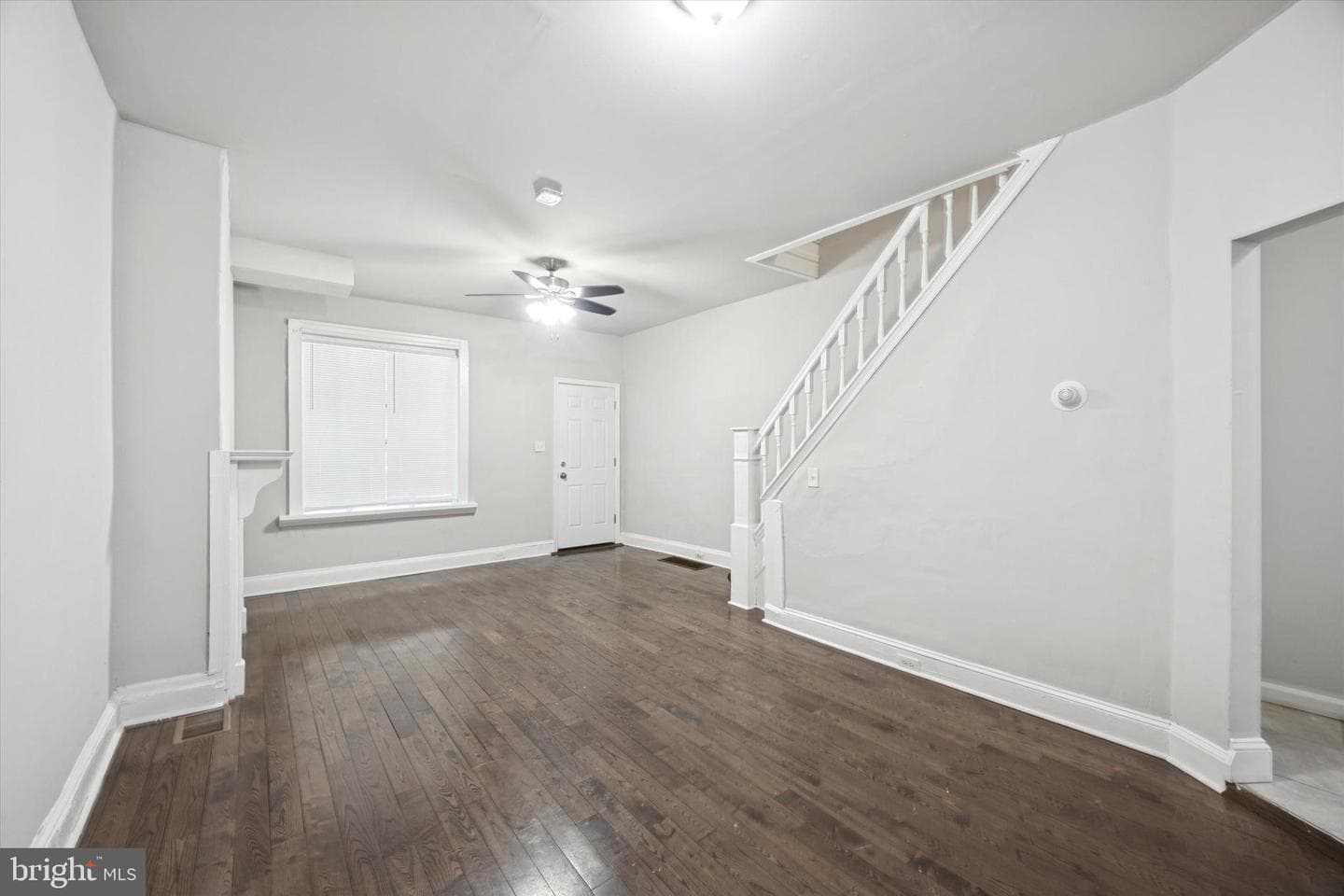 5433 Spring Street photo 4