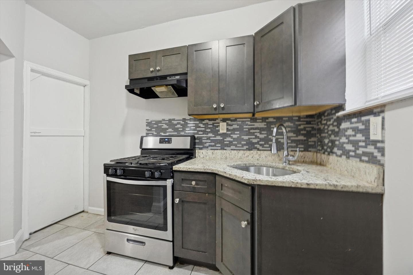 5433 Spring Street photo 6