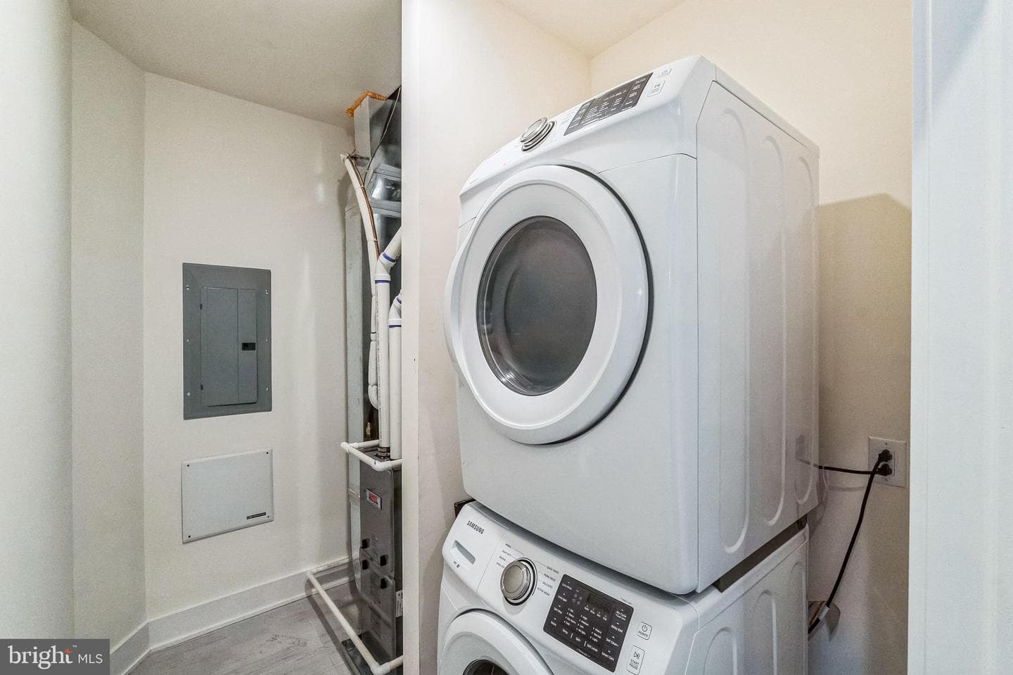 207 E Allen Street #8 photo 15