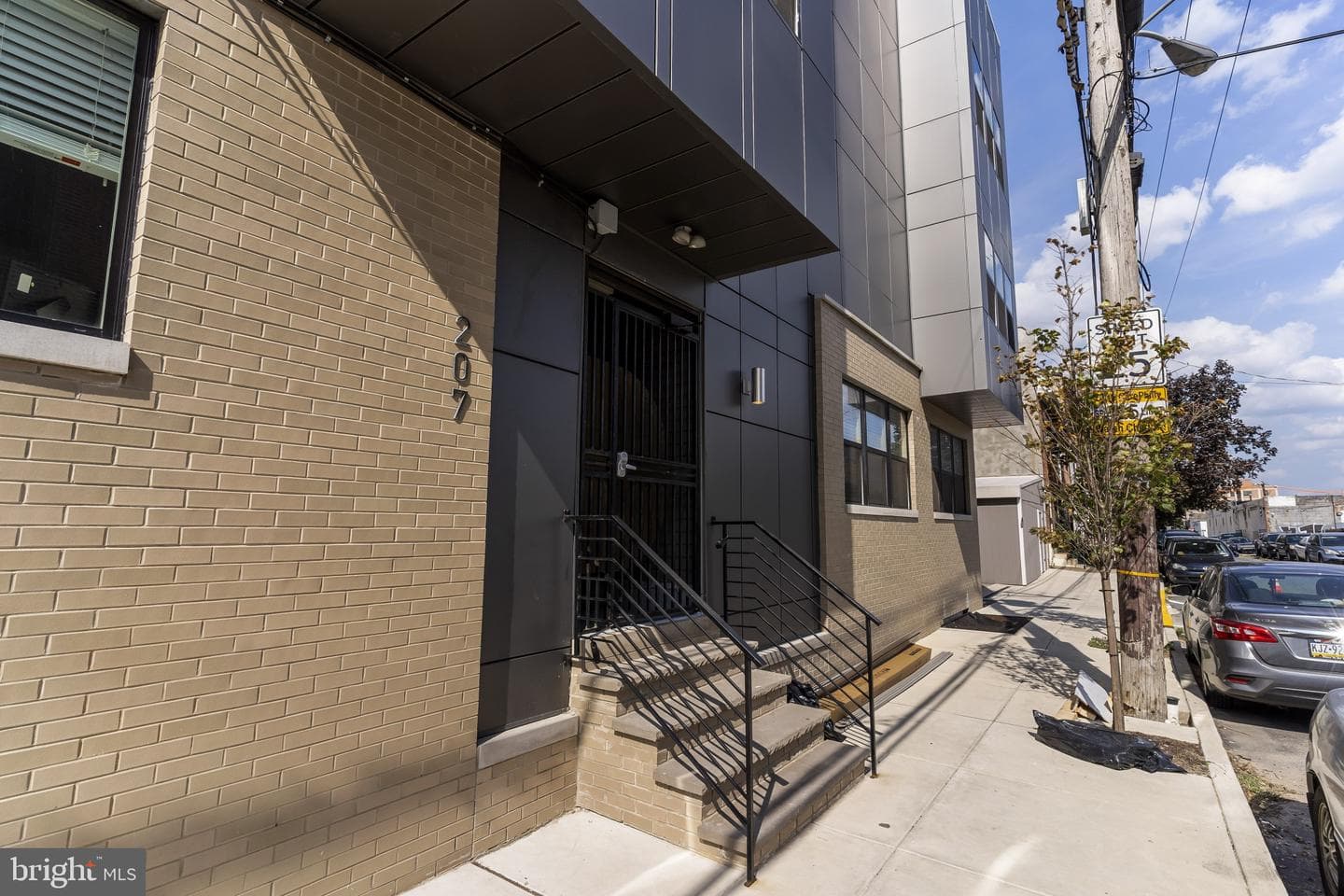 207 E Allen Street #8 photo 34