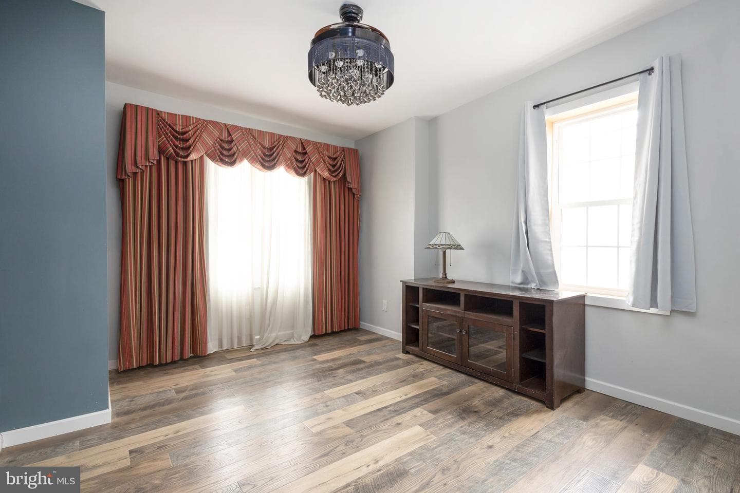 423 Vernon Road photo 29