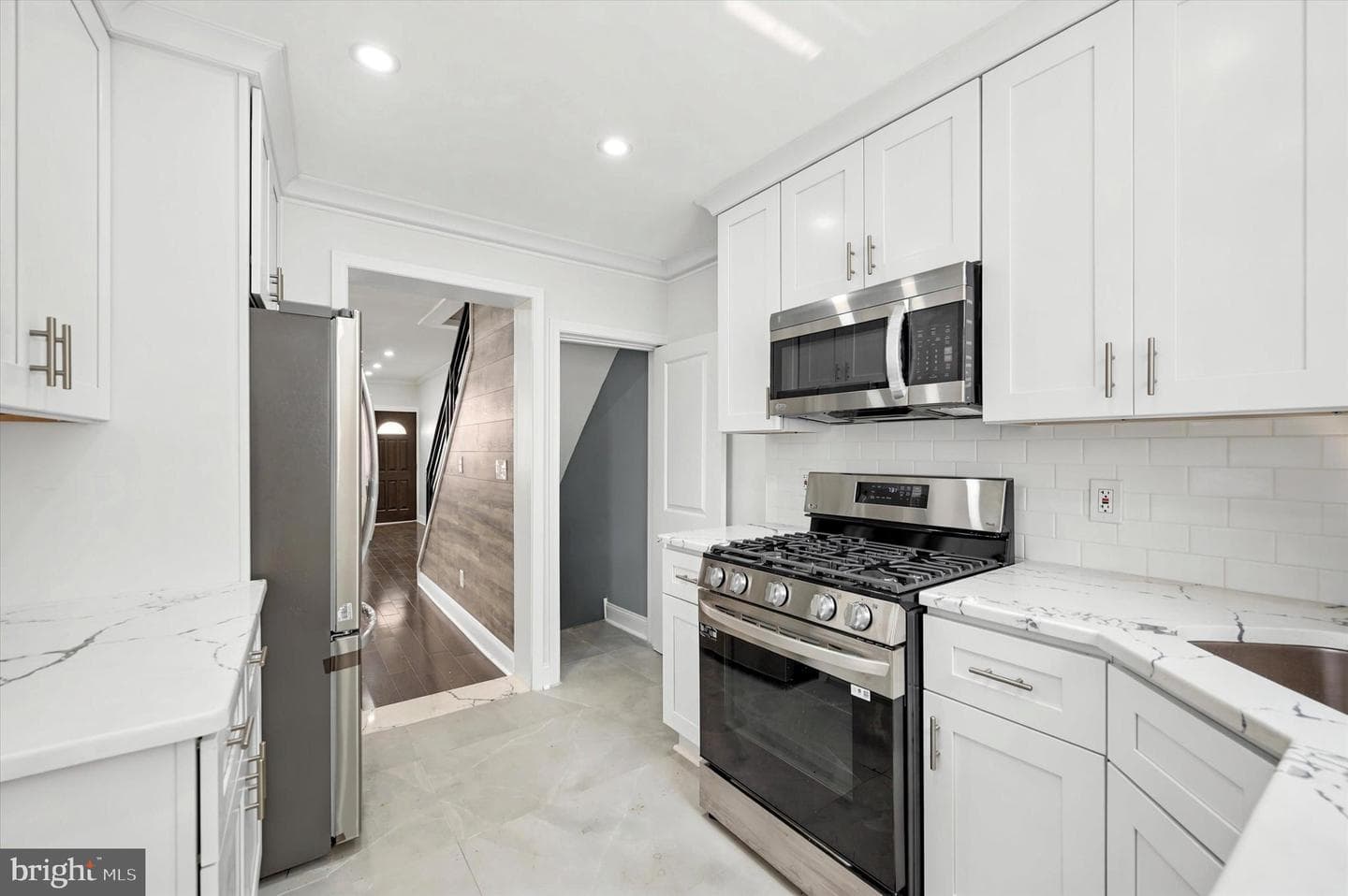 2241 N Hancock Street photo 9