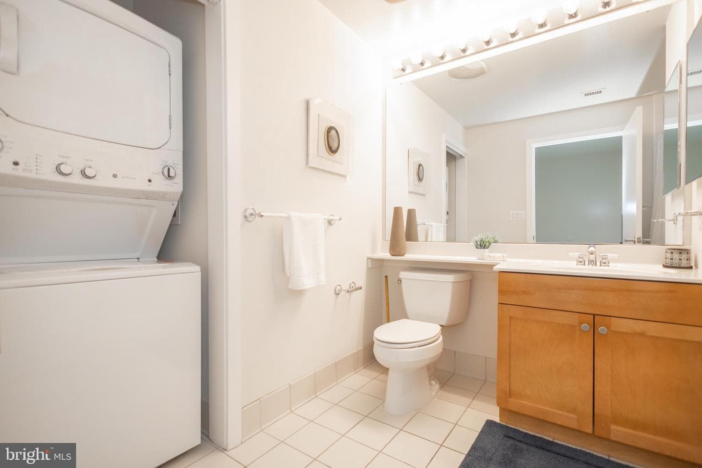 717 S Chris Columbus Boulevard #704 photo 22