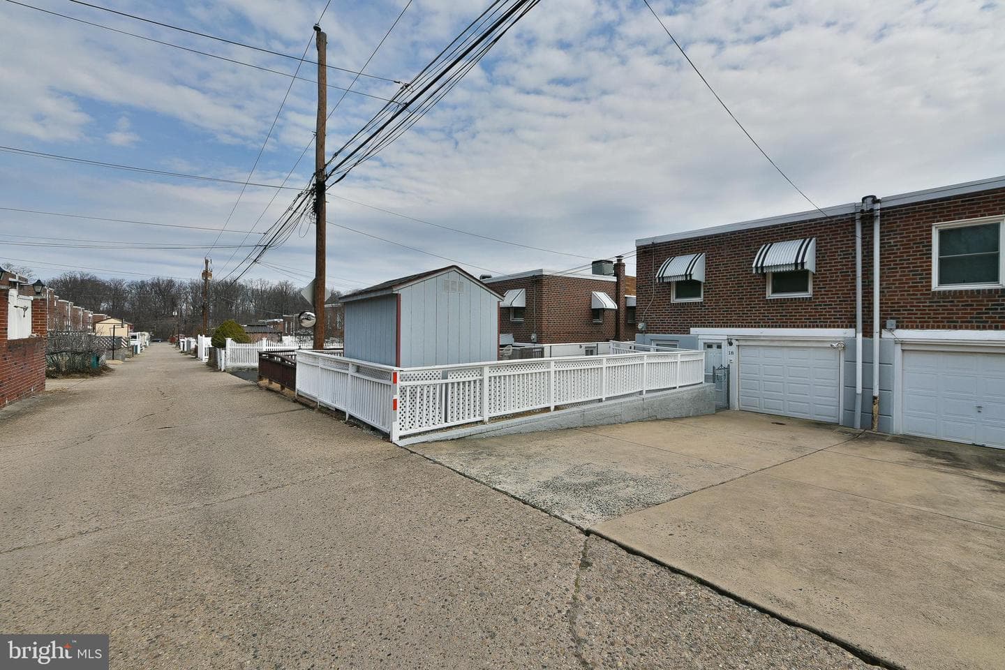 15118 Milford Street photo 31
