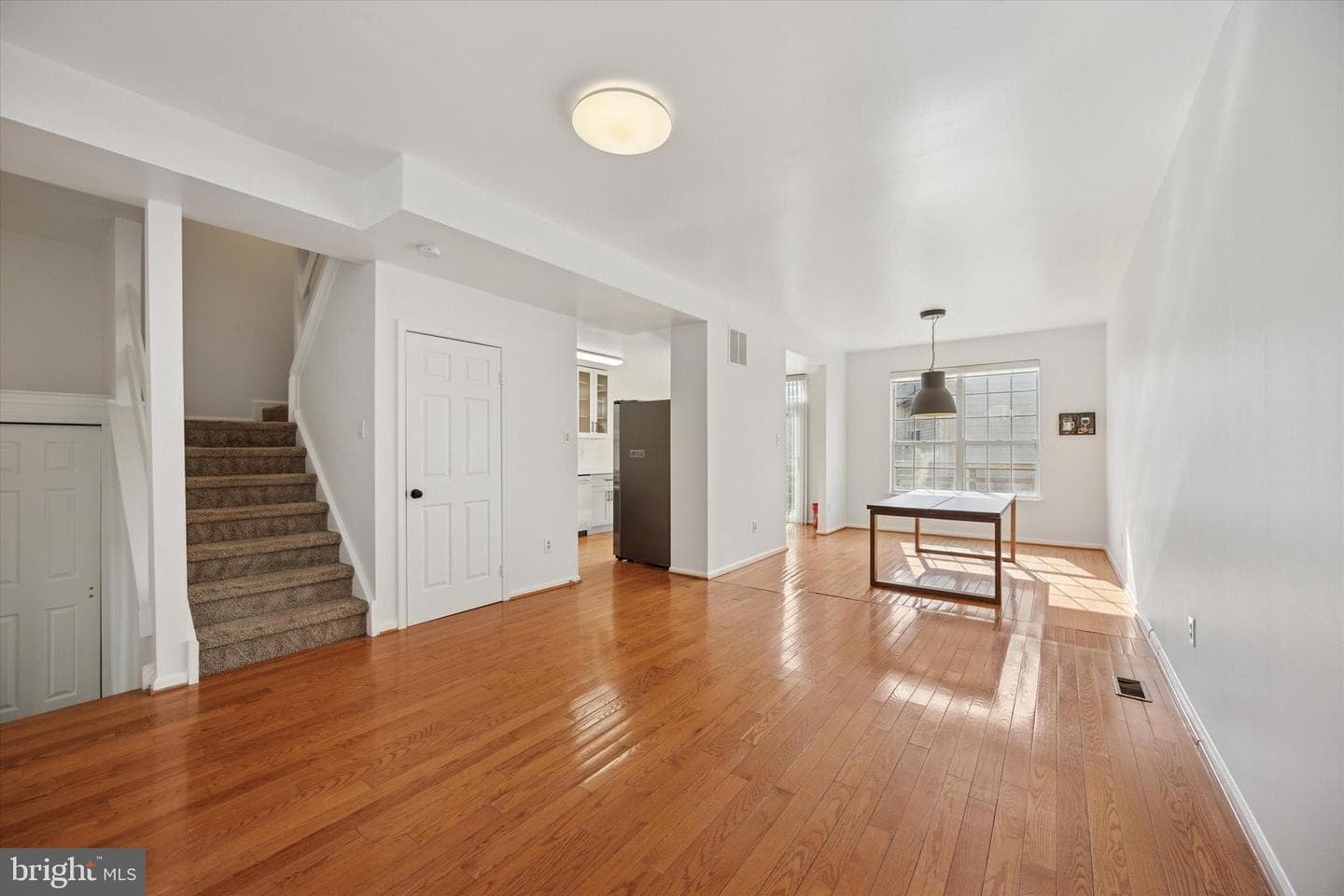 6714 Cinnamon Drive photo 4