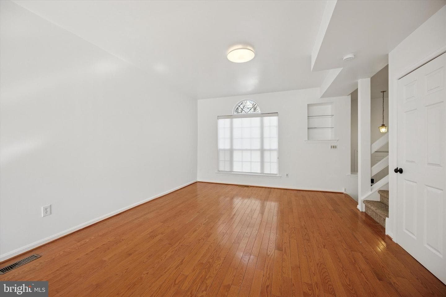 6714 Cinnamon Drive photo 6