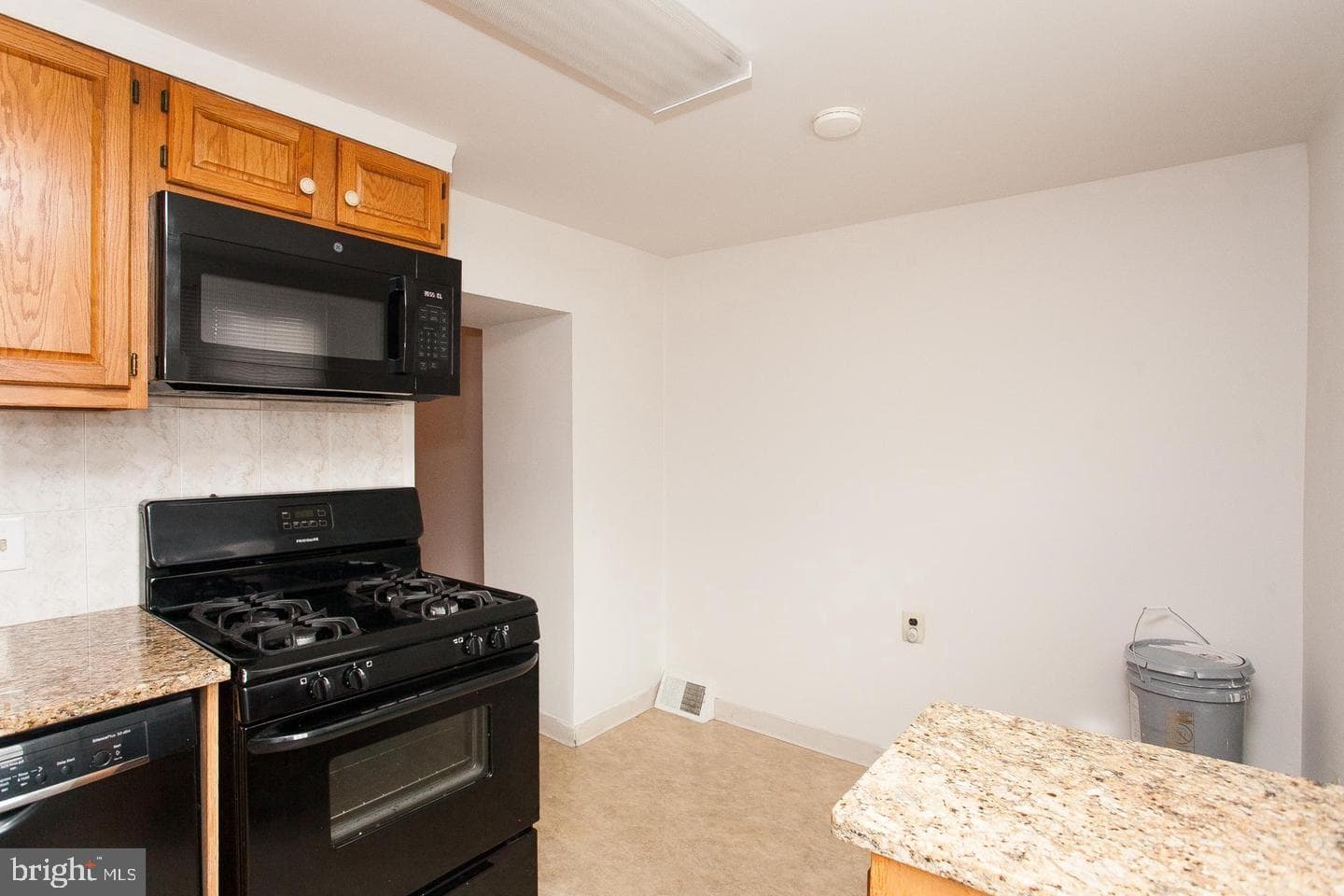 4414 Saint Davids Street photo 11