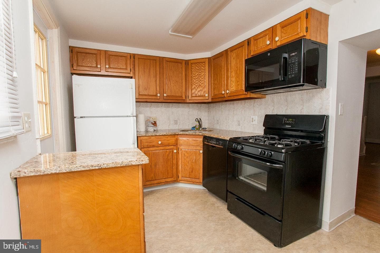 4414 Saint Davids Street photo 9