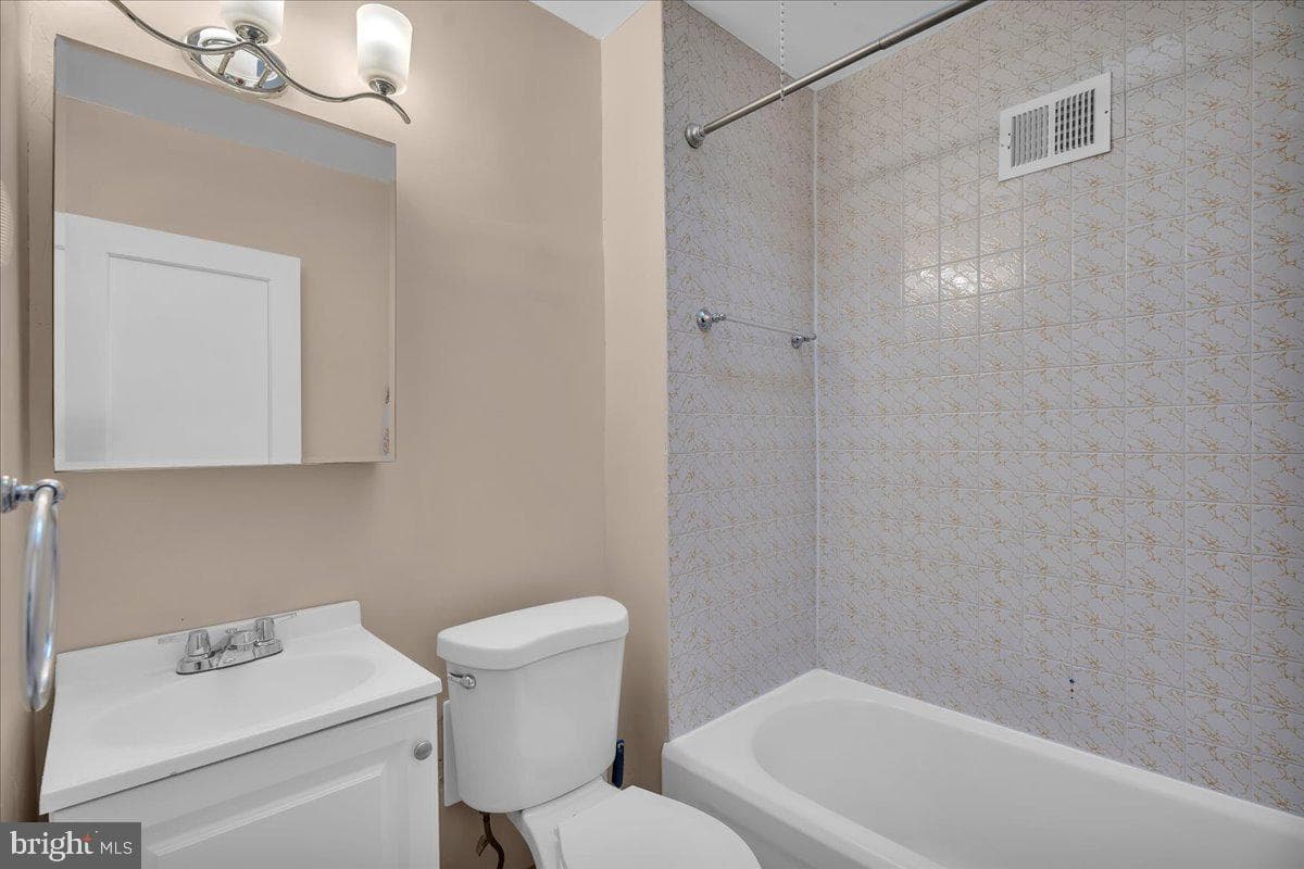 1228 Devereaux Avenue photo 13