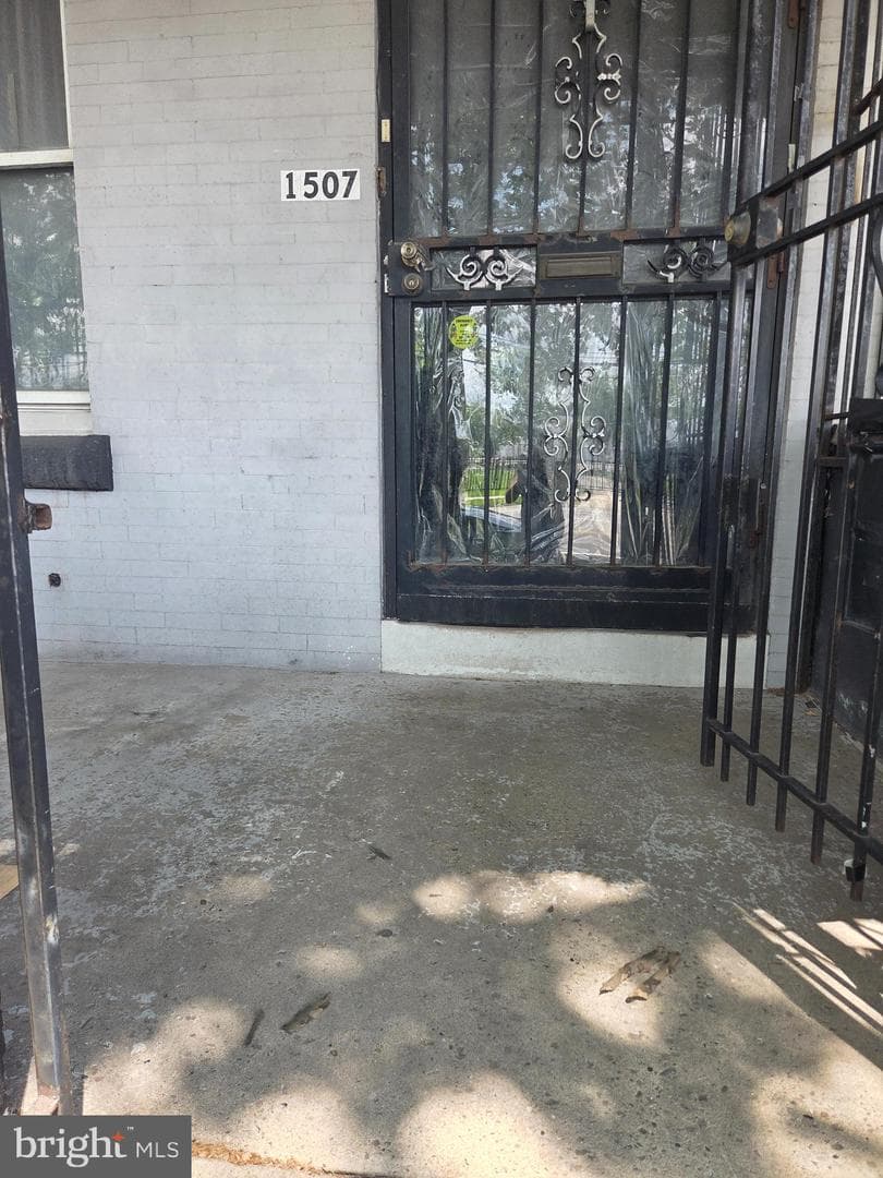 1507 Belmont Avenue photo 2