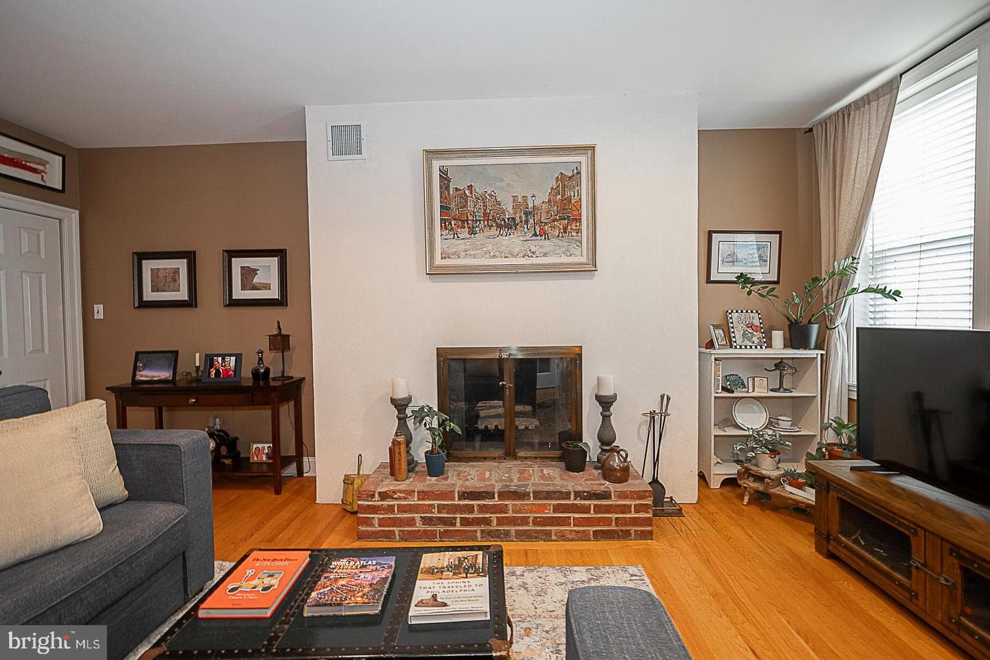 2317 Fairmount Avenue photo 6