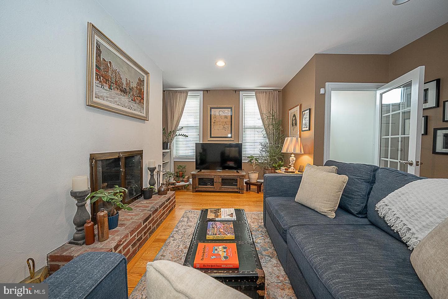 2317 Fairmount Avenue photo 9