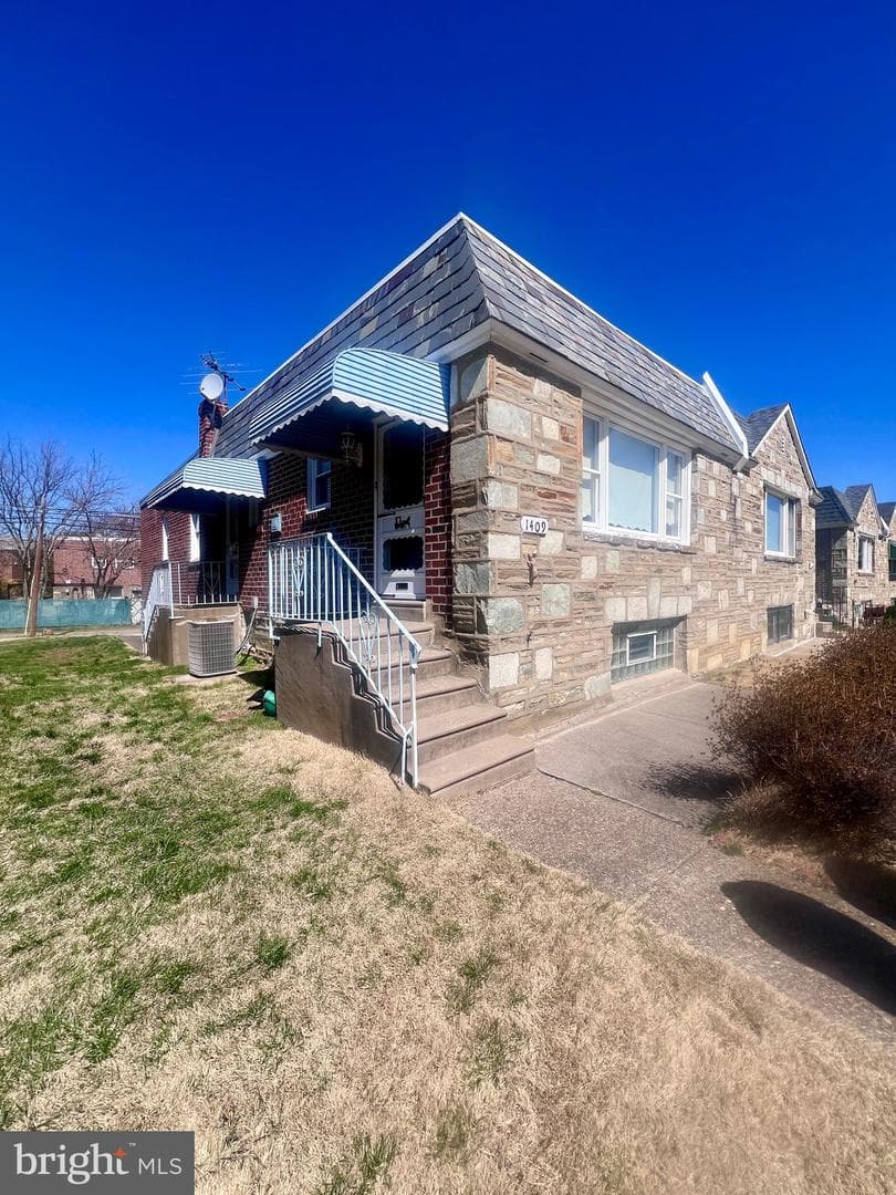 1409 Napfle Avenue photo 2