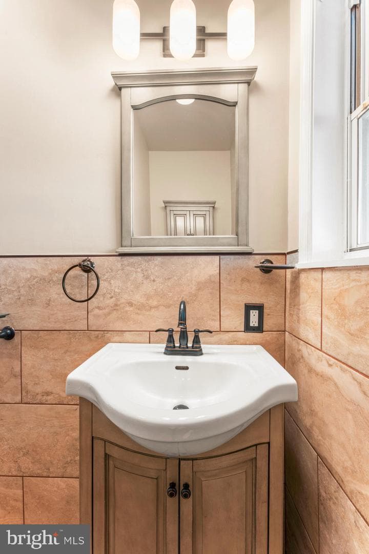 1013 Federal Street photo 17