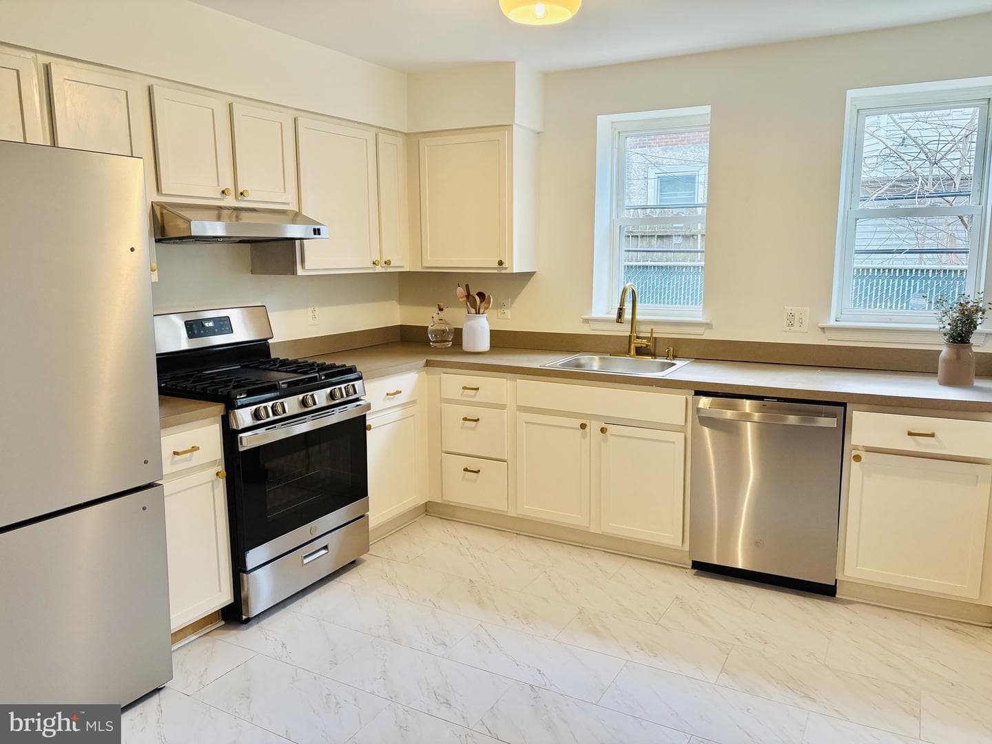 4008 Haverford Avenue photo 5