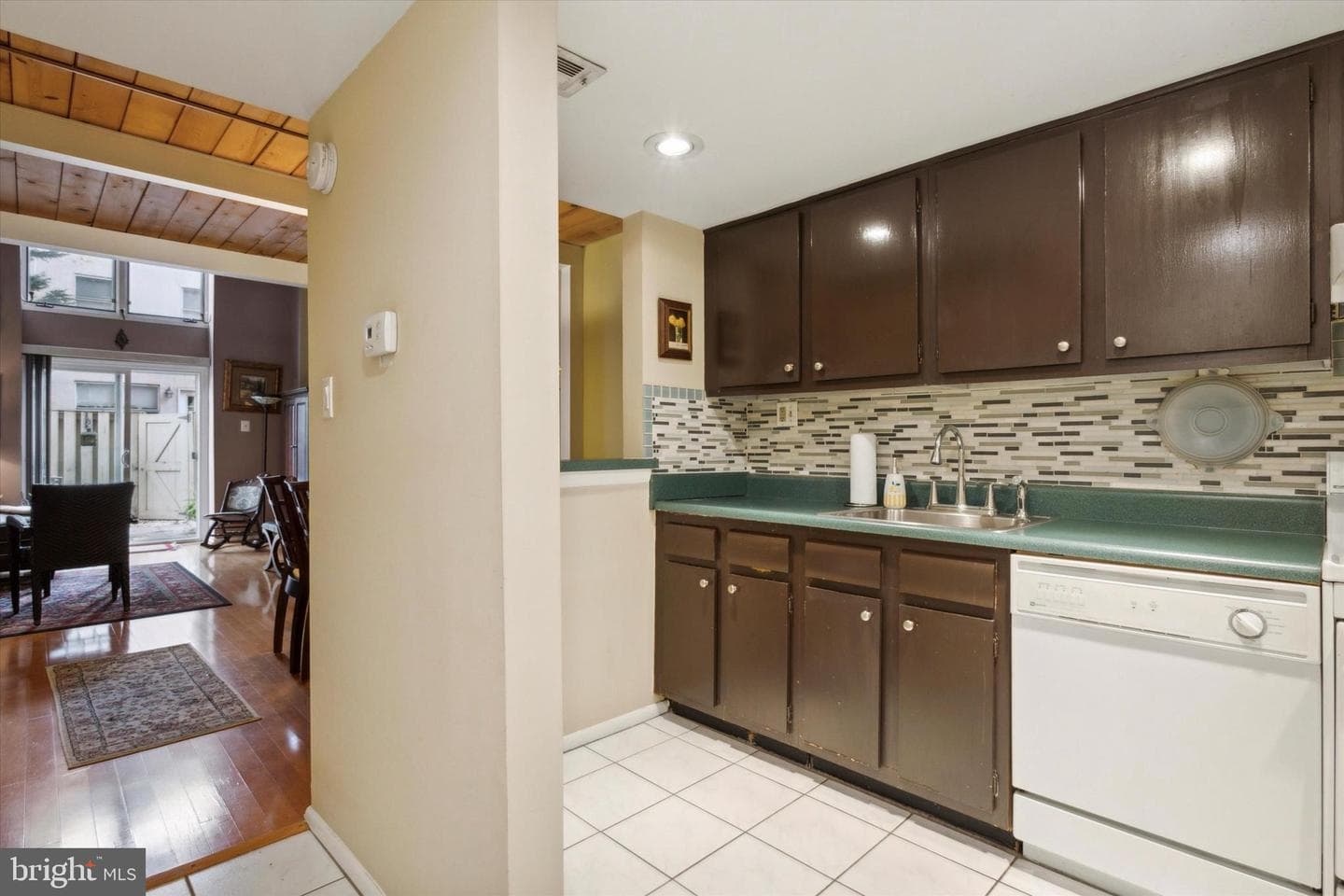 870 N 28 #114 photo 5